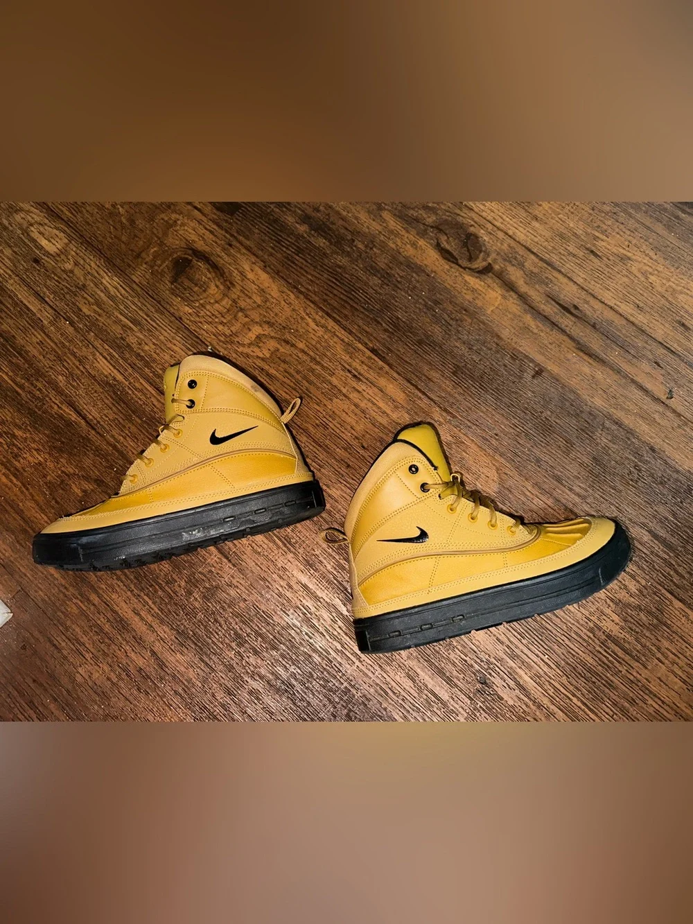 Nike Woodside Boots